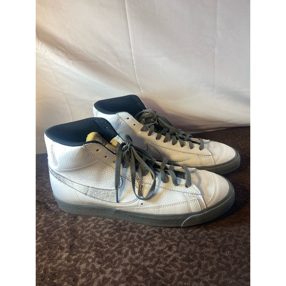 Nike Blazer Classics - Picture 2 of 12